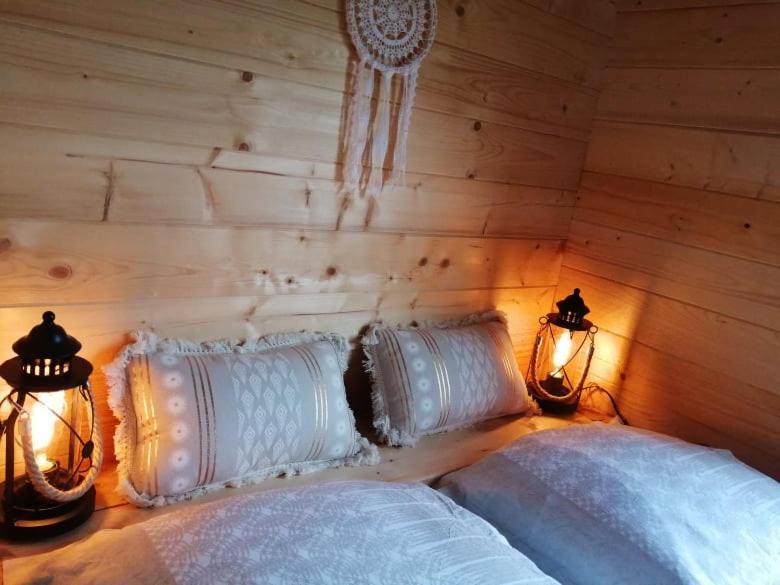 Le Studio Du Pressoir Gisay Екстериор снимка