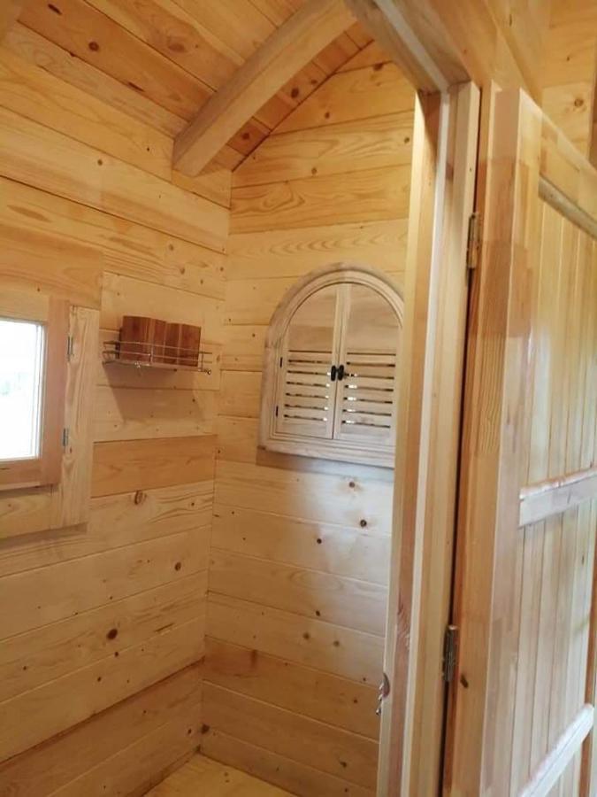 Le Studio Du Pressoir Gisay Екстериор снимка