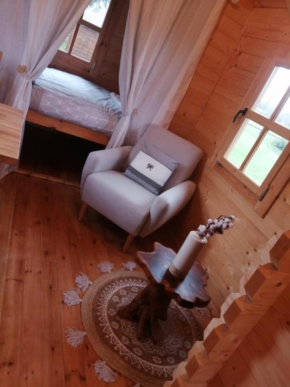 Le Studio Du Pressoir Gisay Екстериор снимка