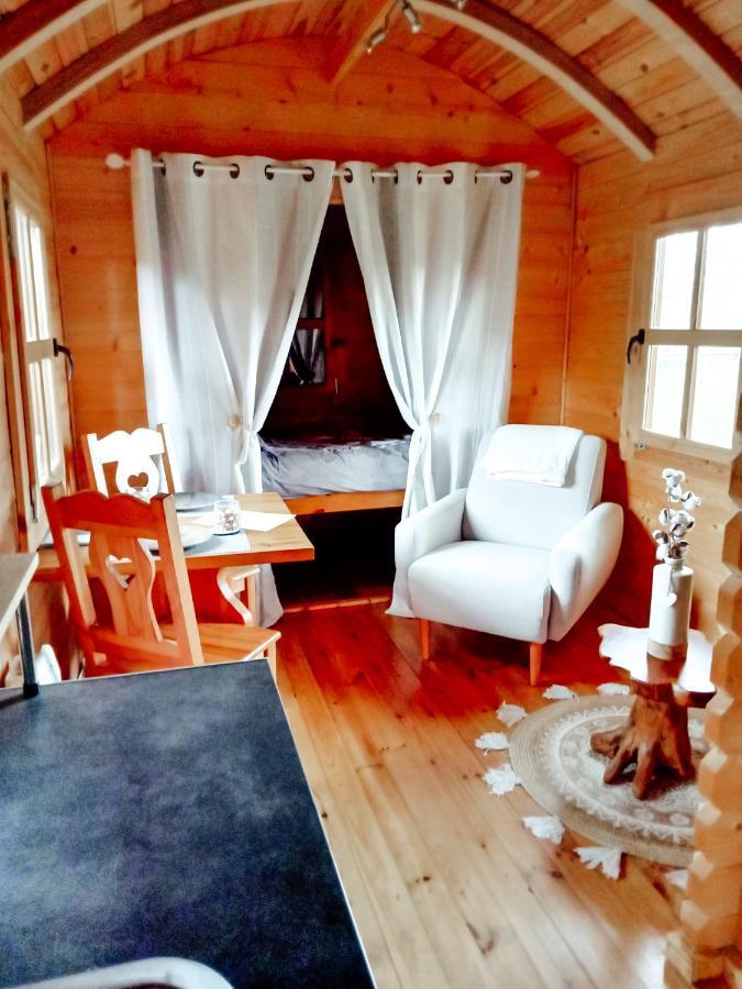 Le Studio Du Pressoir Gisay Екстериор снимка