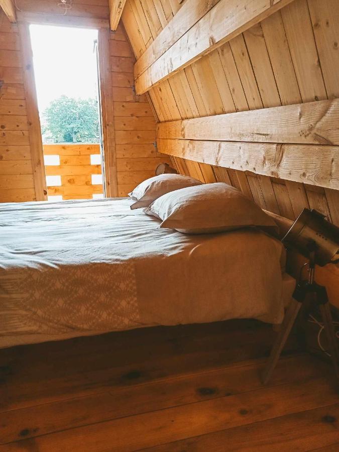 Le Studio Du Pressoir Gisay Екстериор снимка